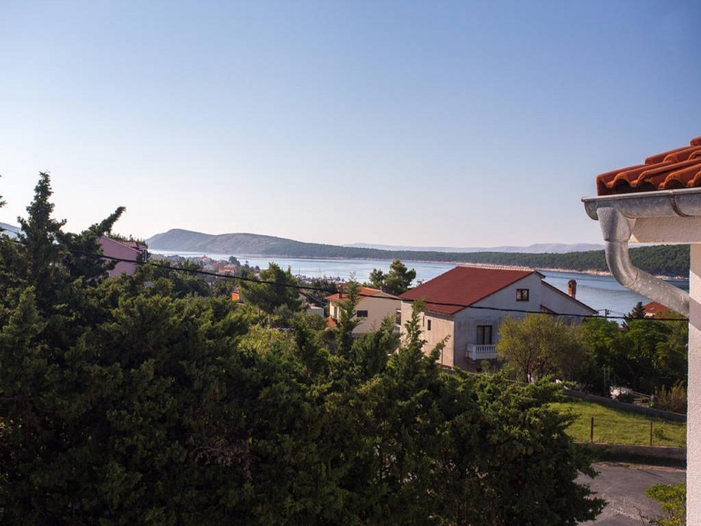 Guest House Mazuth Banjol Exterior photo